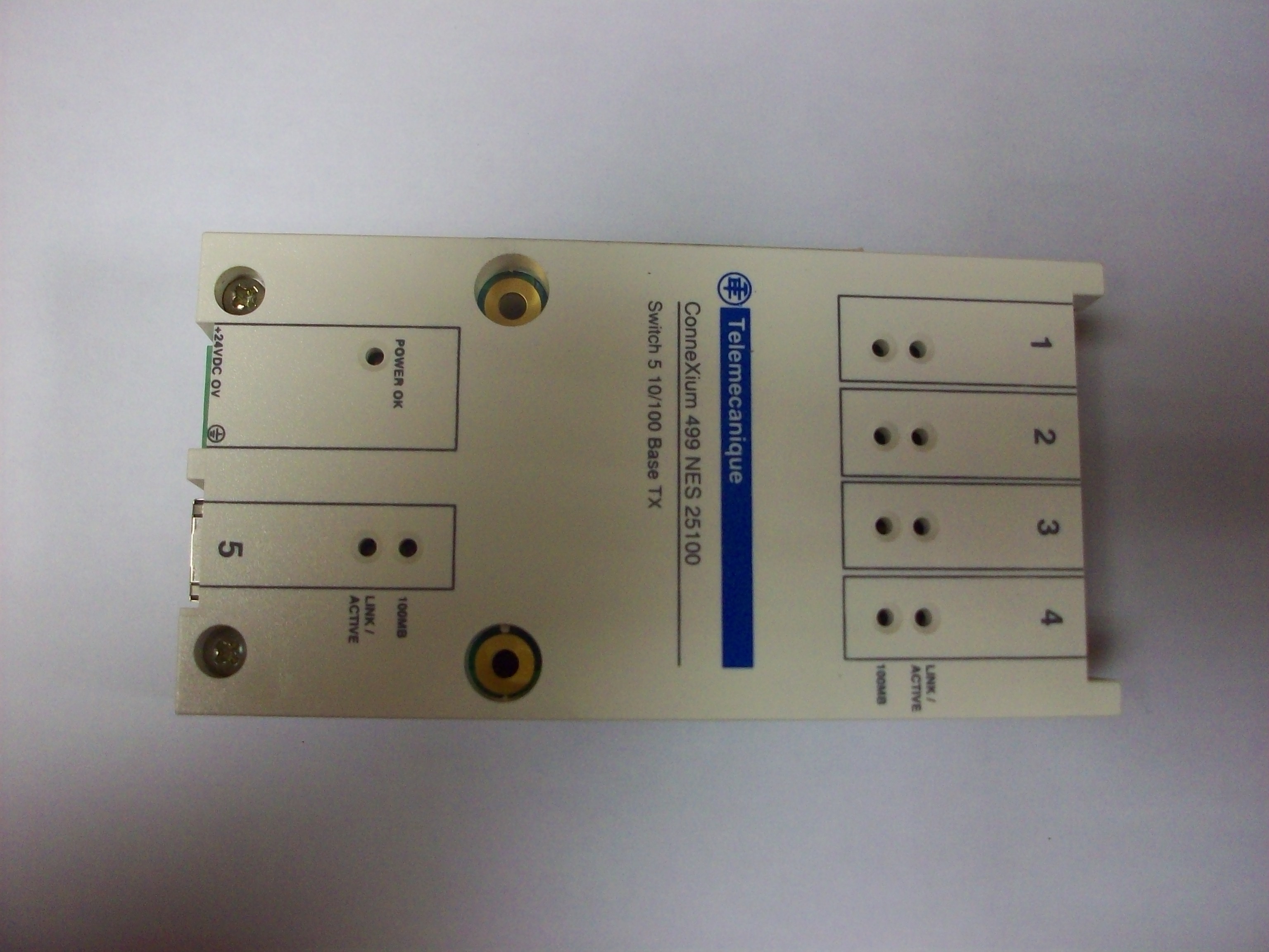 Schneider Electric Automate 499NES25100